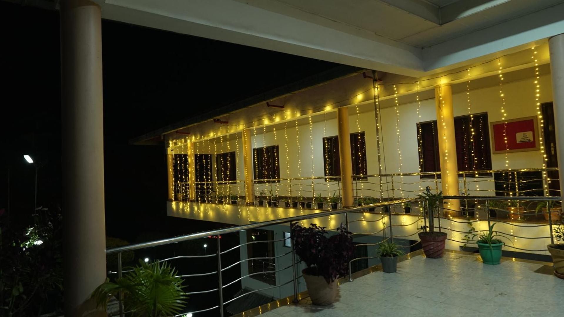 Hotel Ac Mist Munnar Esterno foto