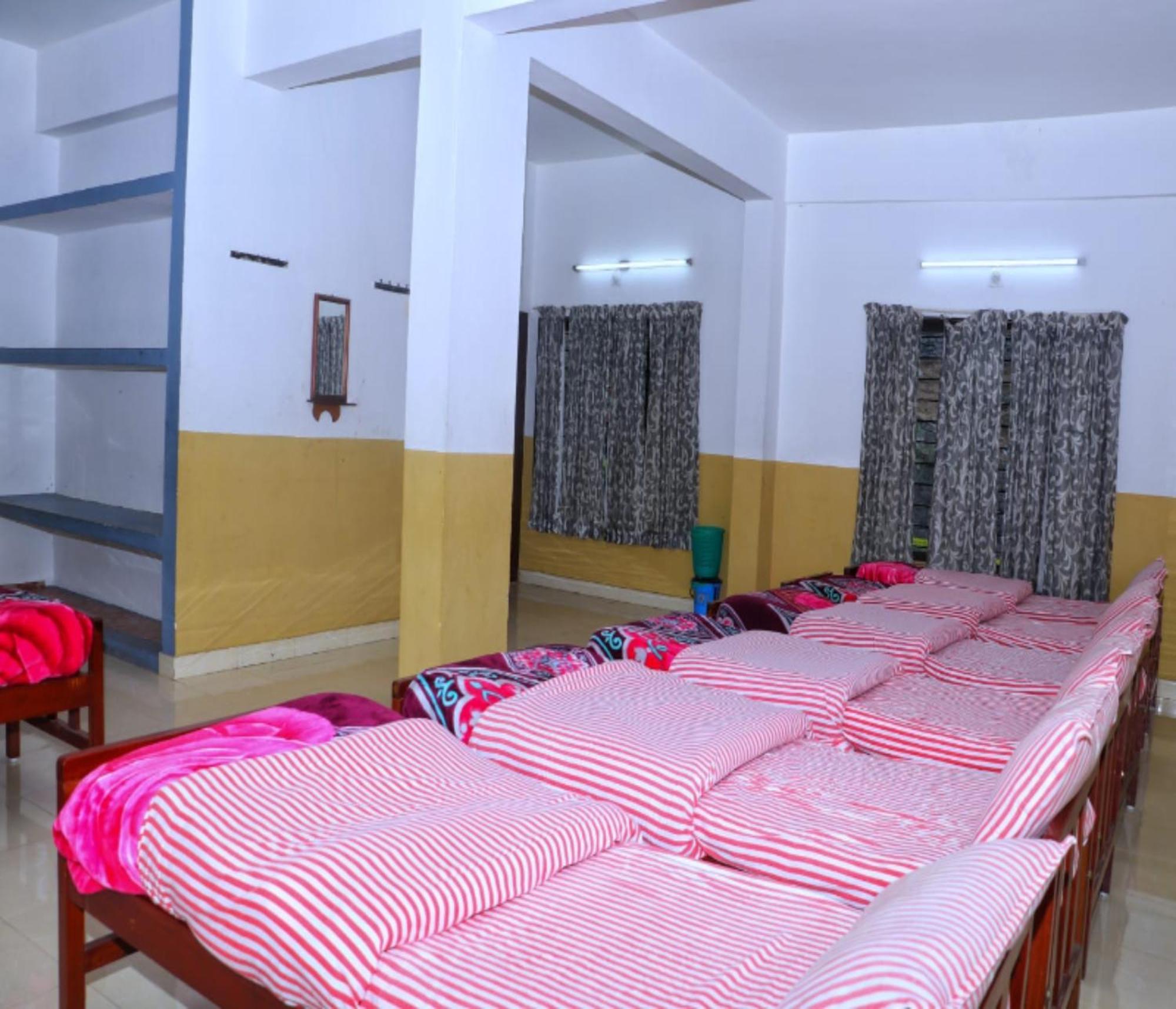 Hotel Ac Mist Munnar Esterno foto